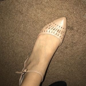 Nude flats